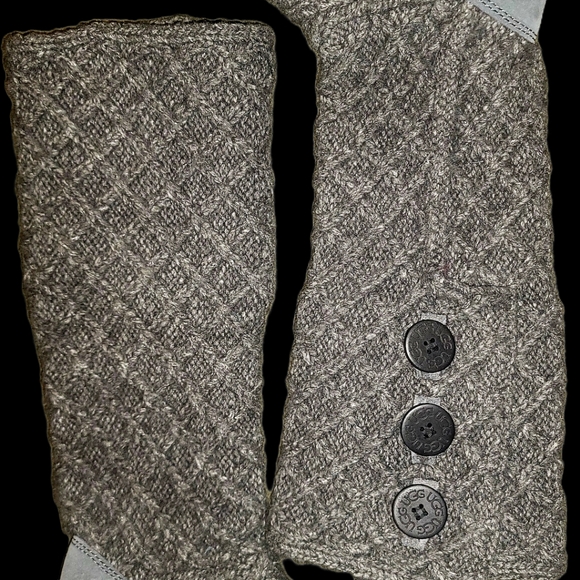 UGG™ Charcoal Lattice Cardy Boots - Picture 7 of 7